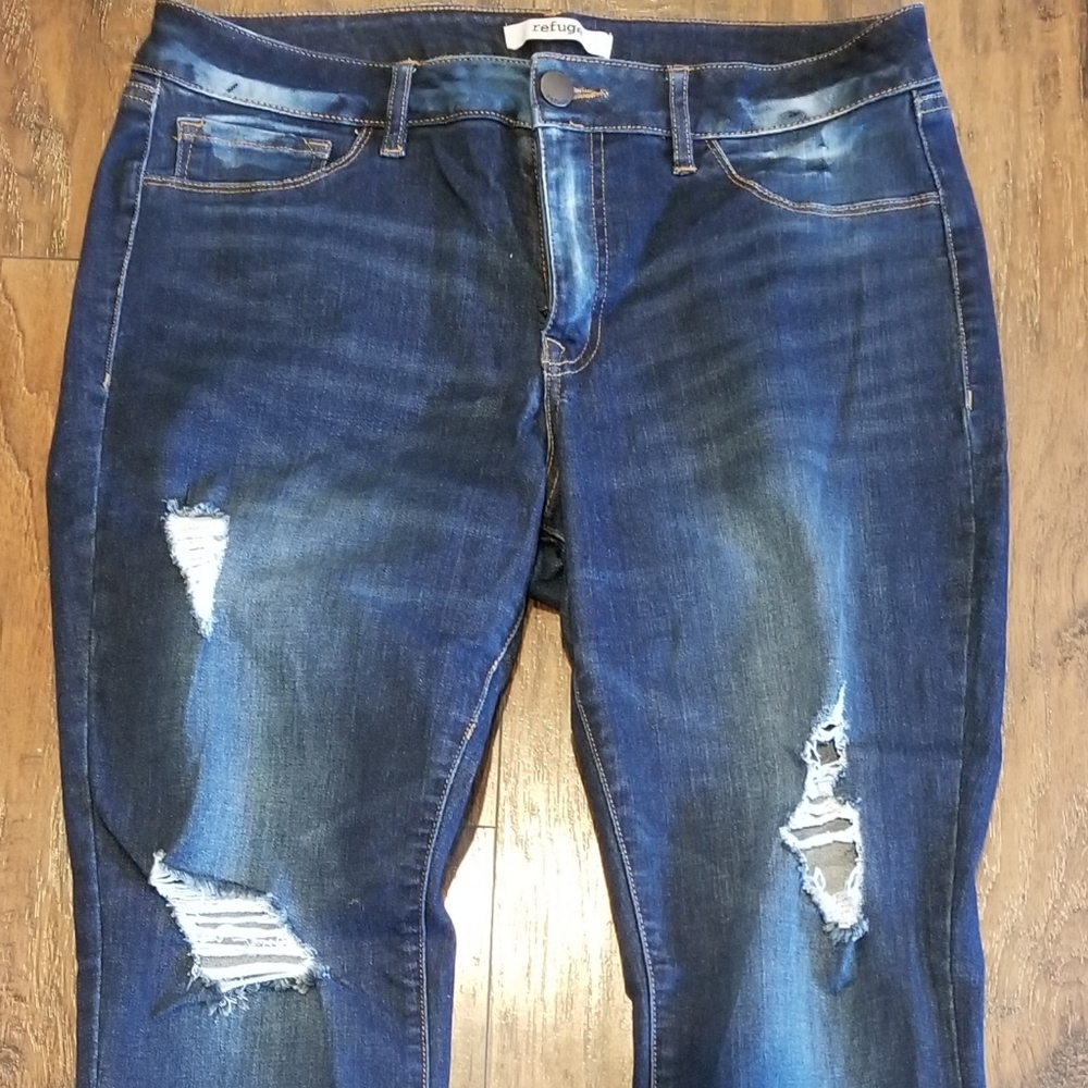 Refuge Skinny Distressed Jeans or Crops Size 12 Good Condition